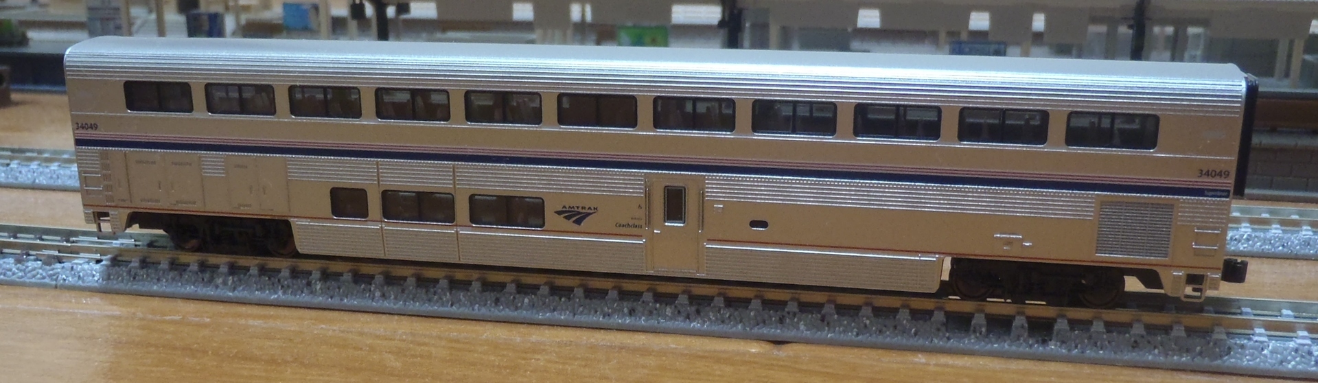 AZL アムトラック 2階建客車 Superliner Ⅰ Coach 34075-